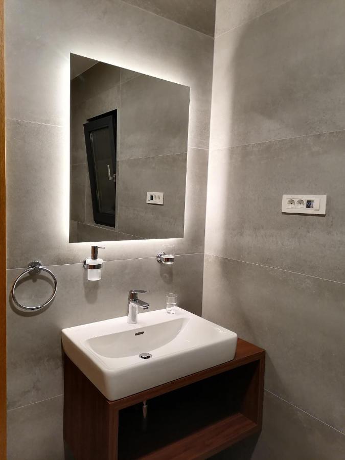 Olive Tree Mansion Apartment Vir Luaran gambar