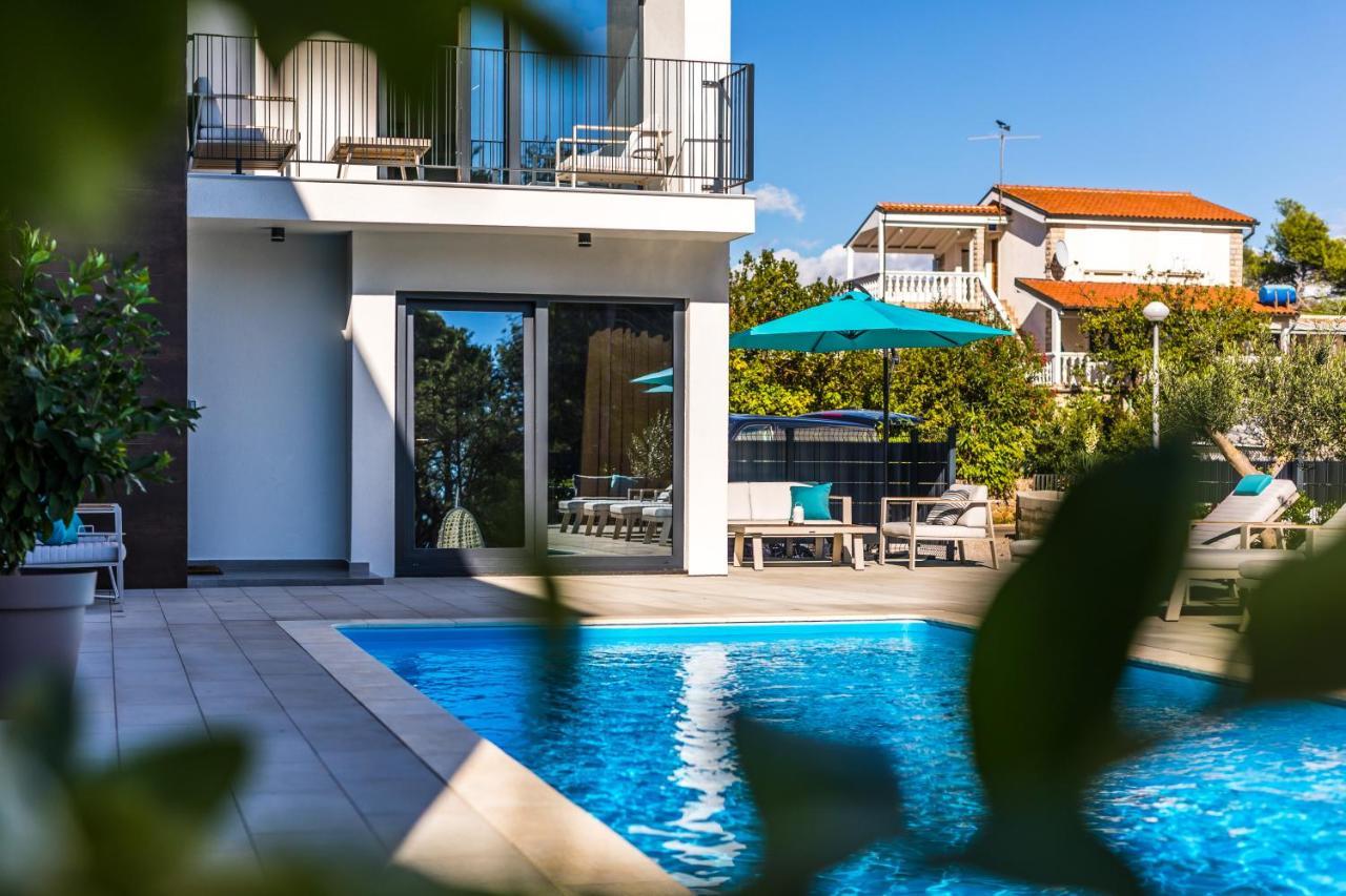 Olive Tree Mansion Apartment Vir Luaran gambar