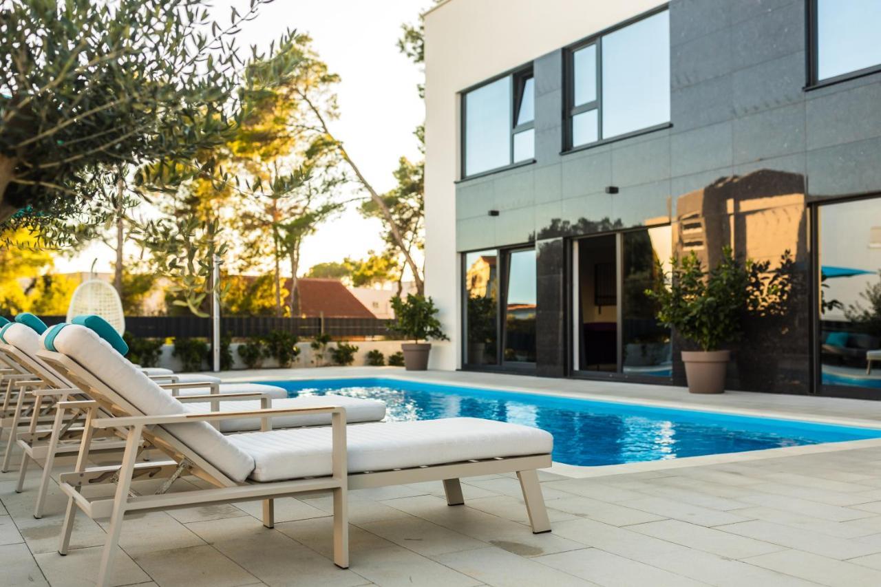 Olive Tree Mansion Apartment Vir Luaran gambar