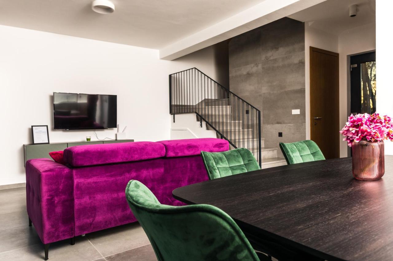 Olive Tree Mansion Apartment Vir Luaran gambar