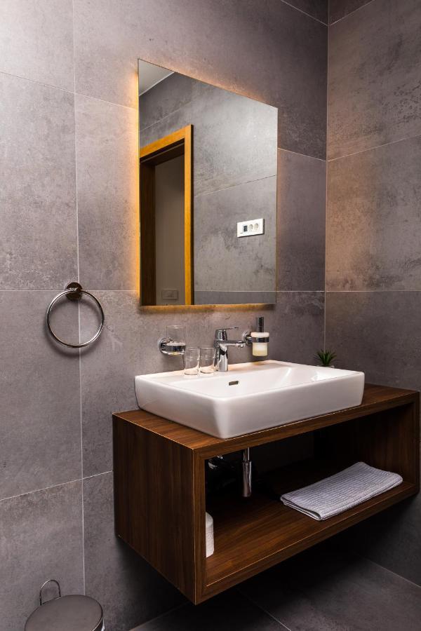 Olive Tree Mansion Apartment Vir Luaran gambar