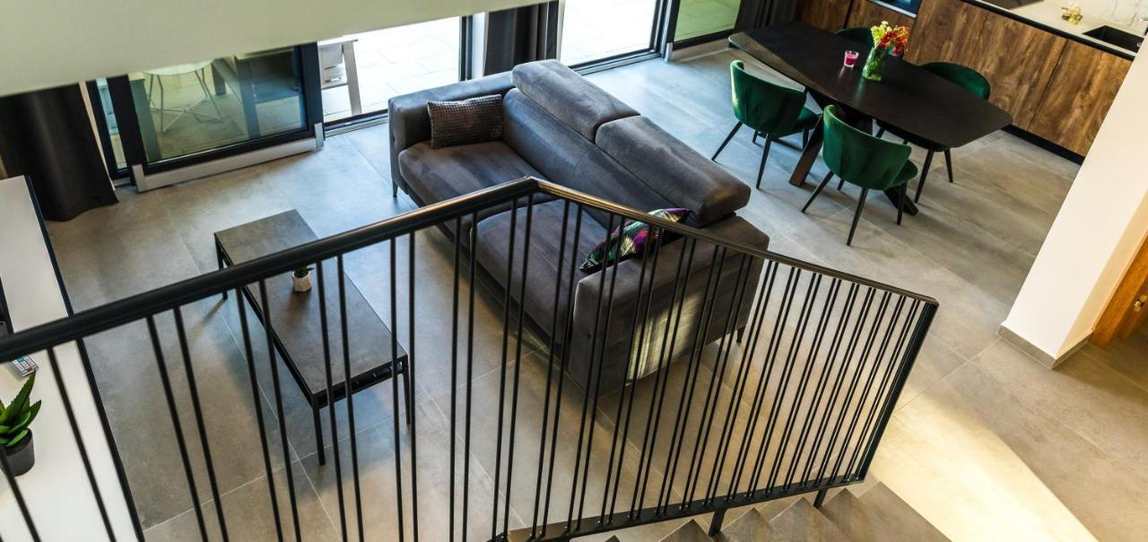 Olive Tree Mansion Apartment Vir Luaran gambar